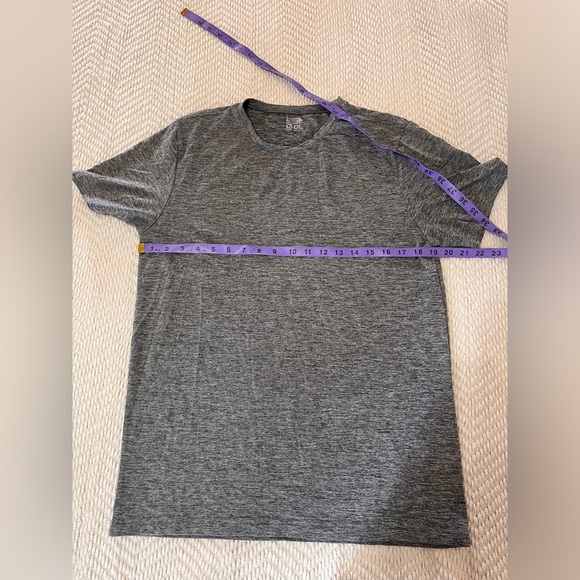 32 Degrees Men’s Workout Shirt Medium - Picture 3 of 5